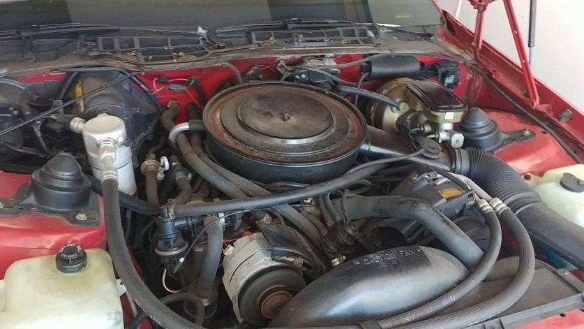 Двигатель Chevrolet Camaro Z28 1983 года